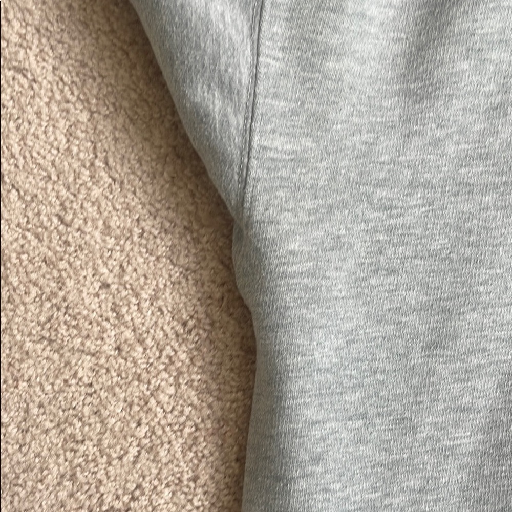 Gray Hoodie with 'Class of ‘09' Graphic - Picture 4 of 6